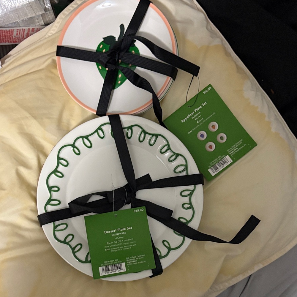 Green Scroll Dinnerware Dessert Plate Set - Unbranded